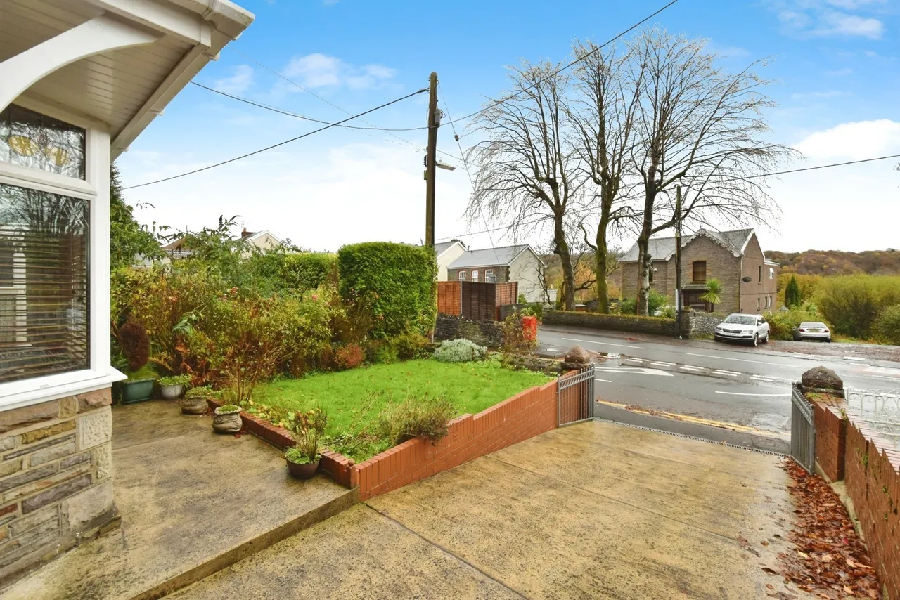 Old Road, Pontardawe, SA8, photo 16