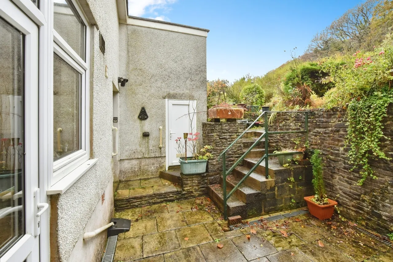 Old Road, Pontardawe, SA8, photo 19