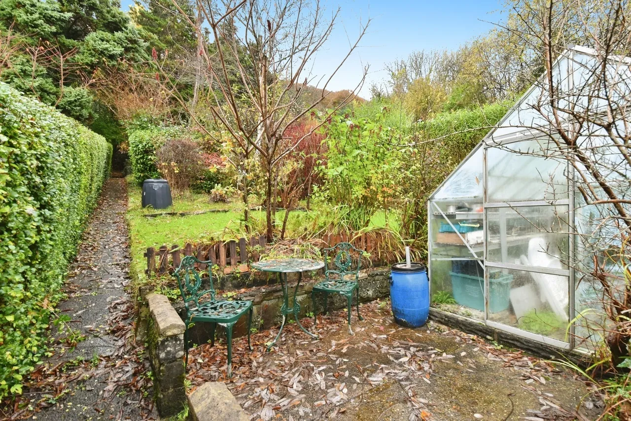 Old Road, Pontardawe, SA8, photo 18