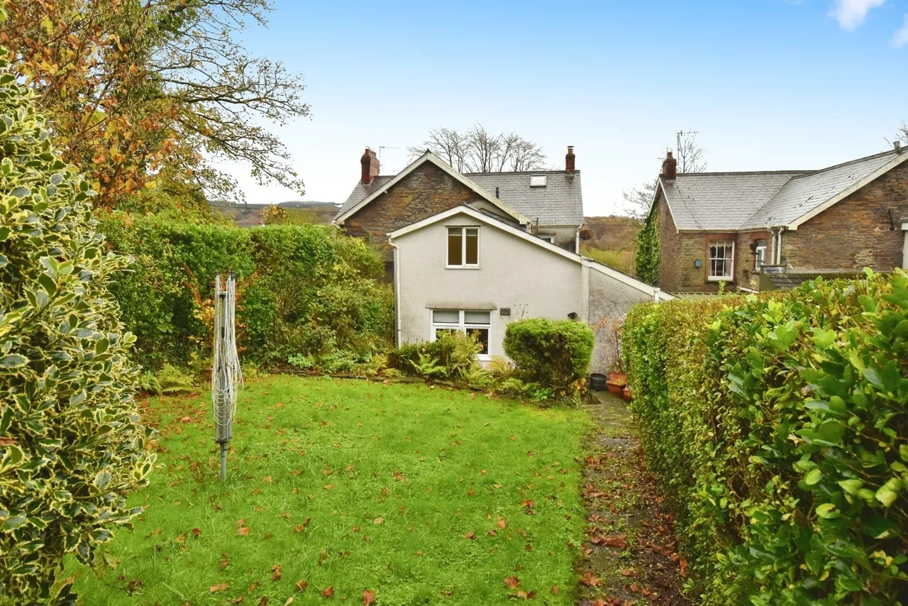Old Road, Pontardawe, SA8, photo 15