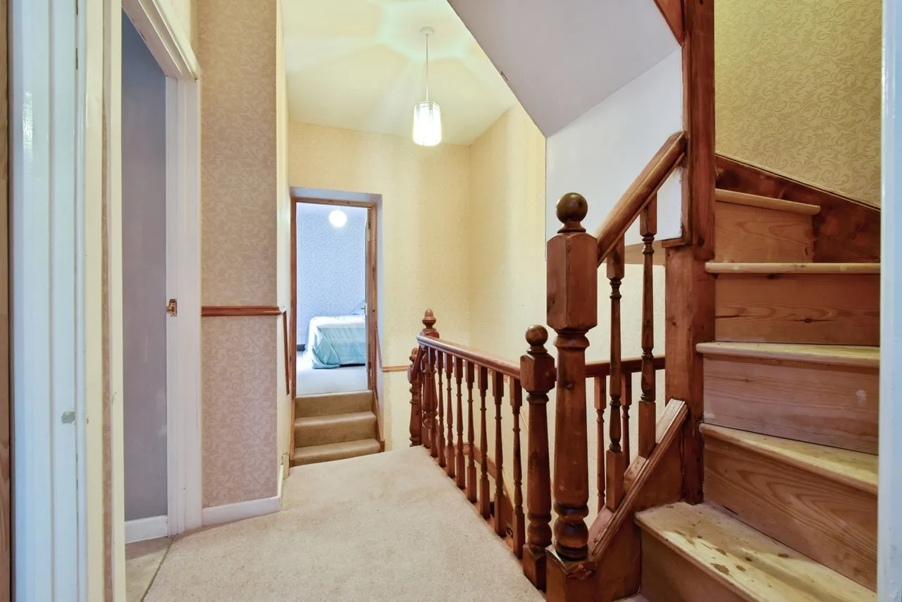 Old Road, Pontardawe, SA8, photo 8
