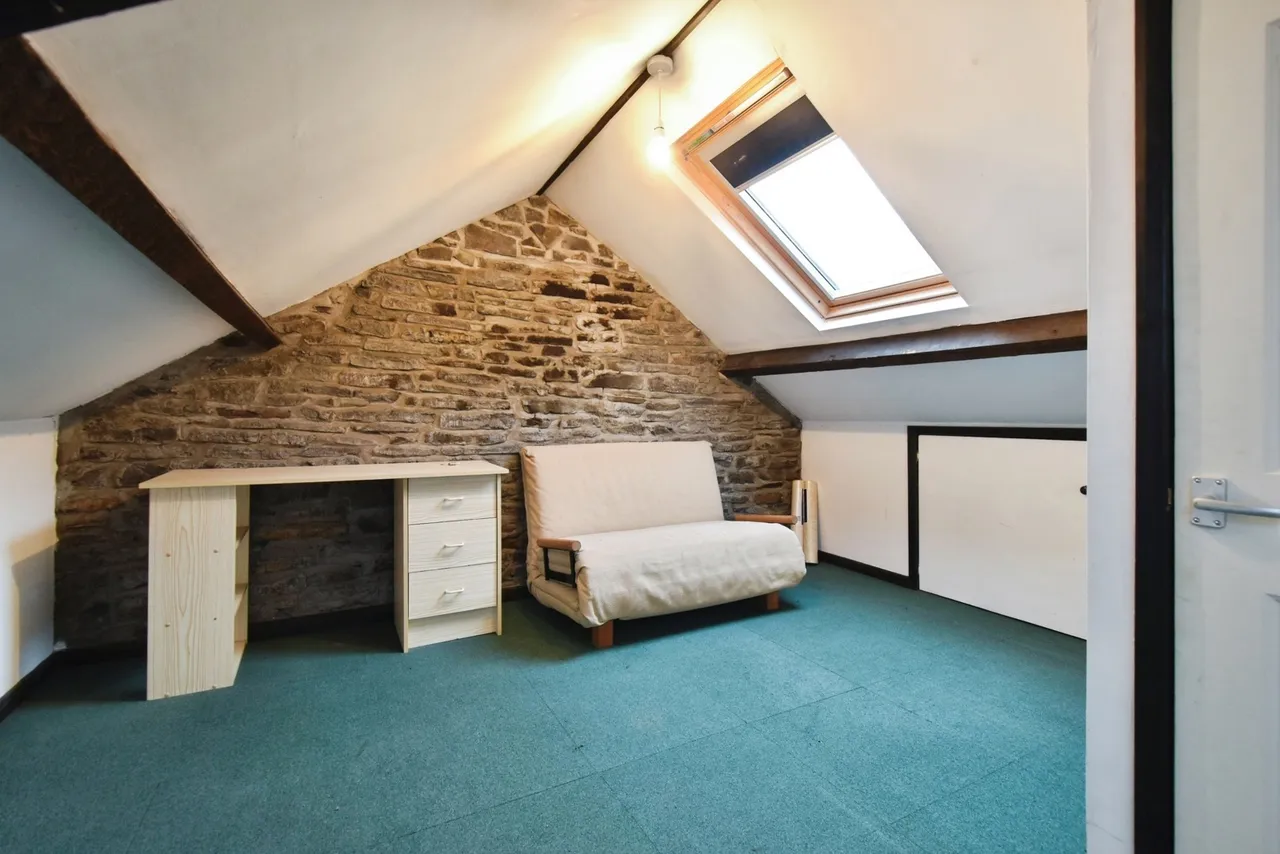 Old Road, Pontardawe, SA8, photo 14