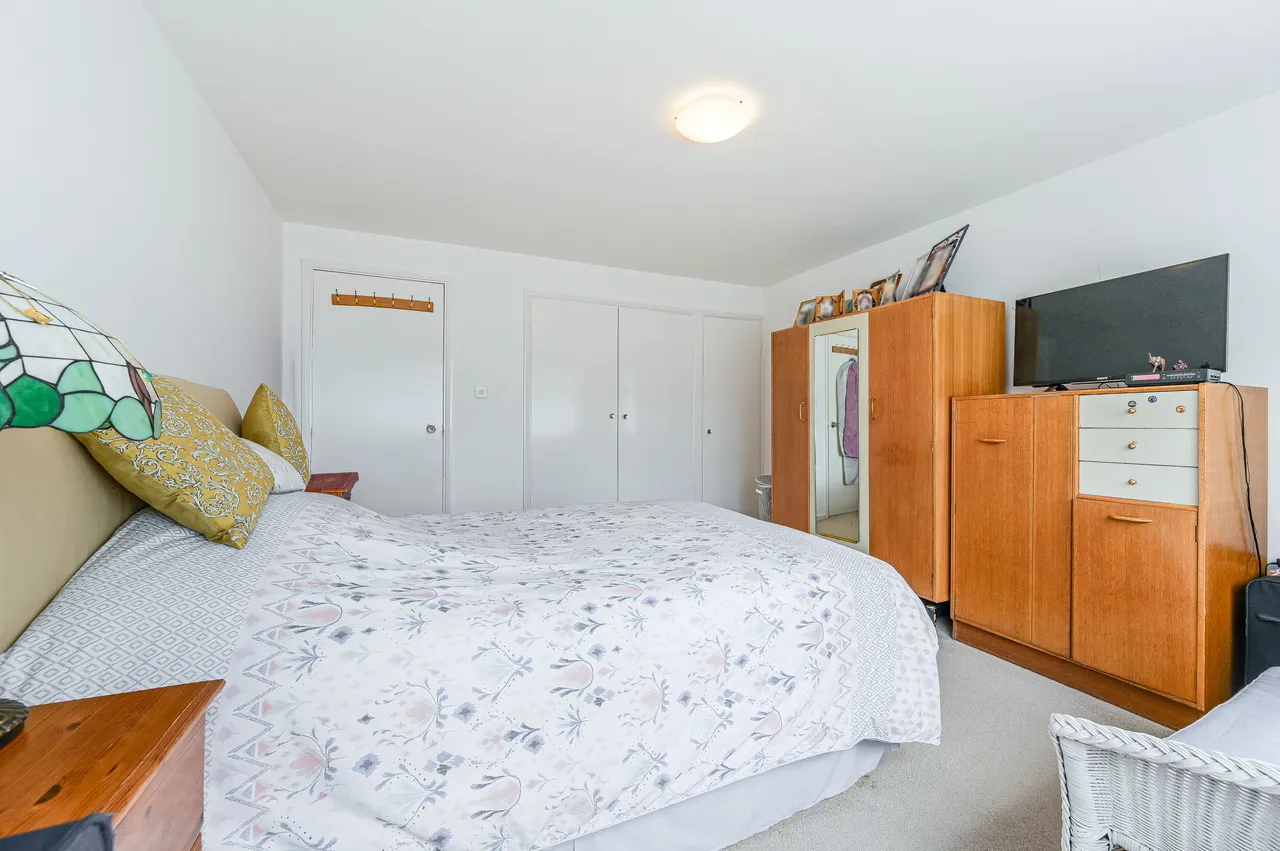 10 Bracewood Gardens, Croydon, photo 6