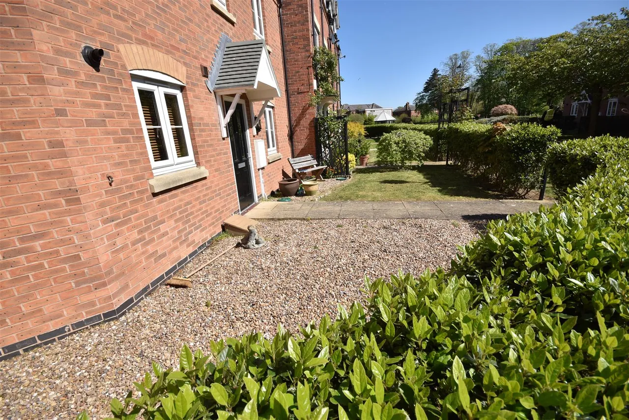 Kinross Road, Sleaford, photo 9