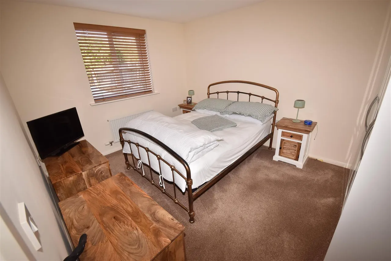 Kinross Road, Sleaford, photo 6