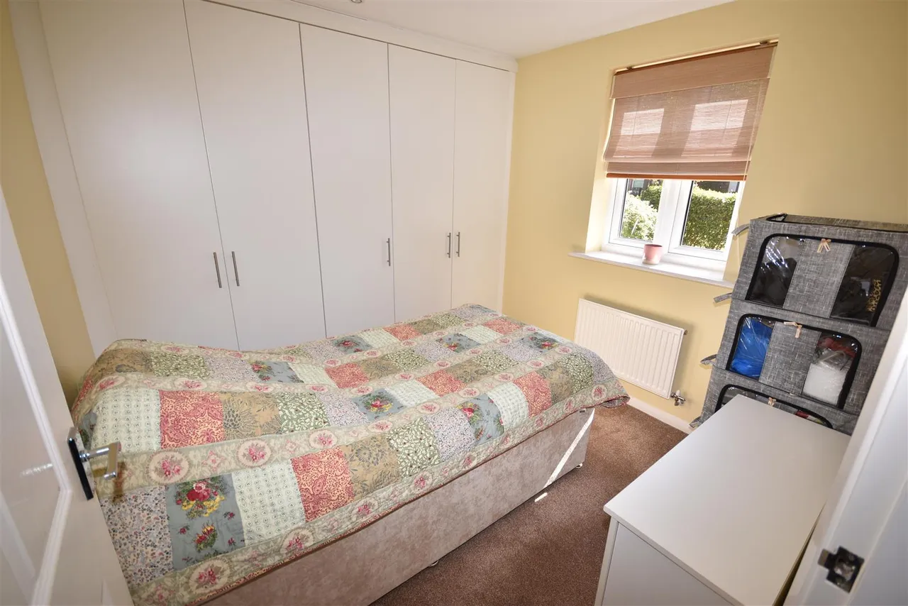 Kinross Road, Sleaford, photo 7