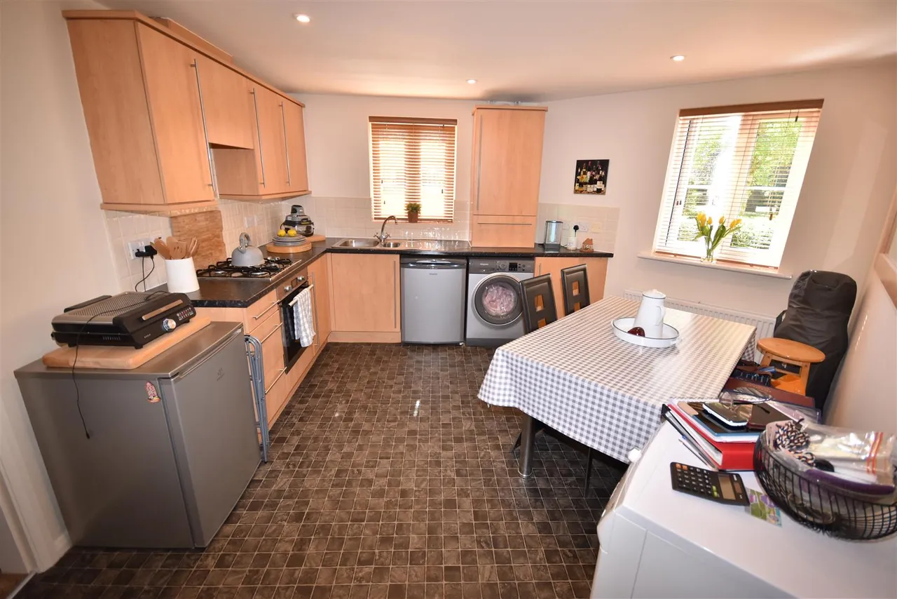 Kinross Road, Sleaford, photo 5
