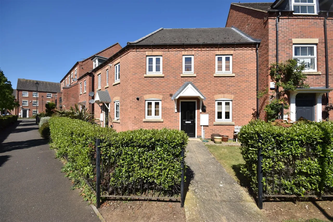 2 bed flat for sale — Kinross Road, Sleaford