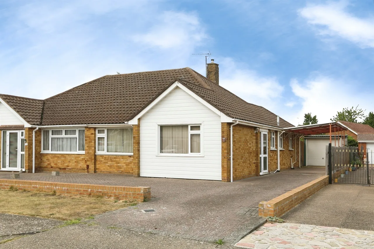 3 bed house for sale, Hill Brow, Sittingbourne, ME10