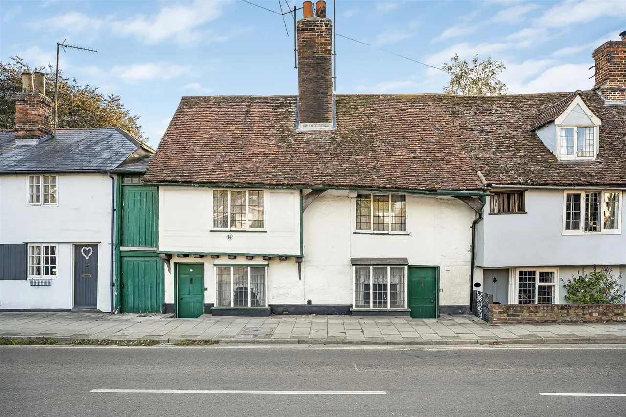 4 bed property for sale, Bridge Street, Saffron Walden, CB10