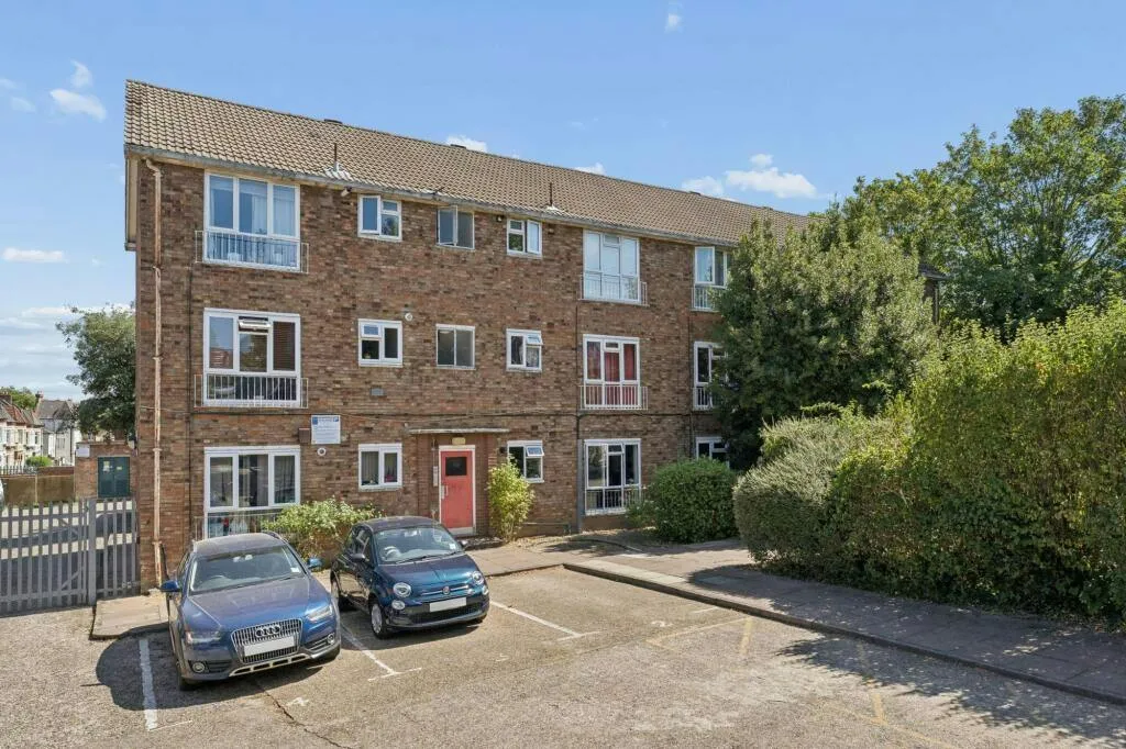 Upper Tulse Hill, London, SW2, photo 6