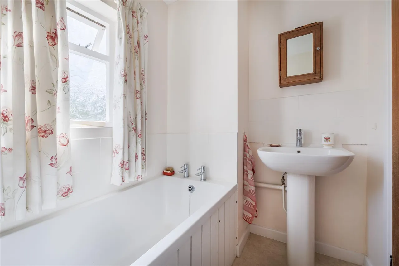 Station Road, Halesworth, IP19, photo 11