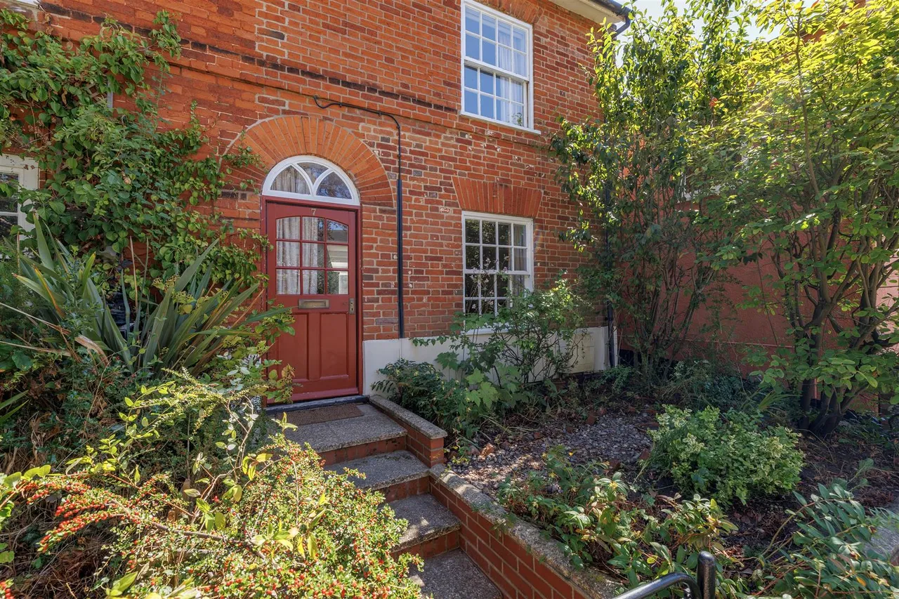 Station Road, Halesworth, IP19, photo 2