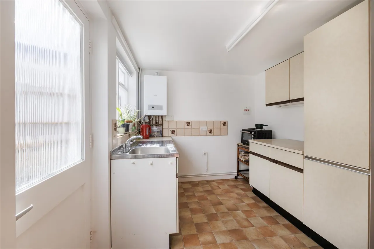 Station Road, Halesworth, IP19, photo 4