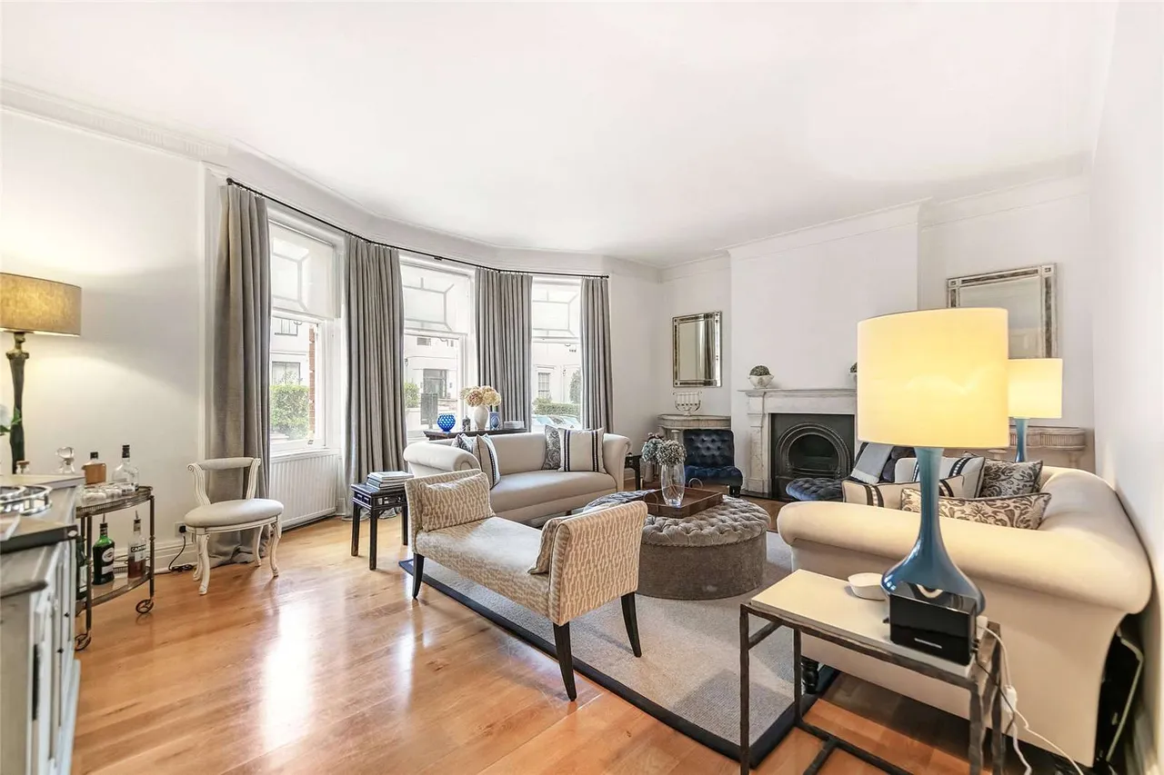 Wynnstay Gardens, London, W8 6UP, photo 5
