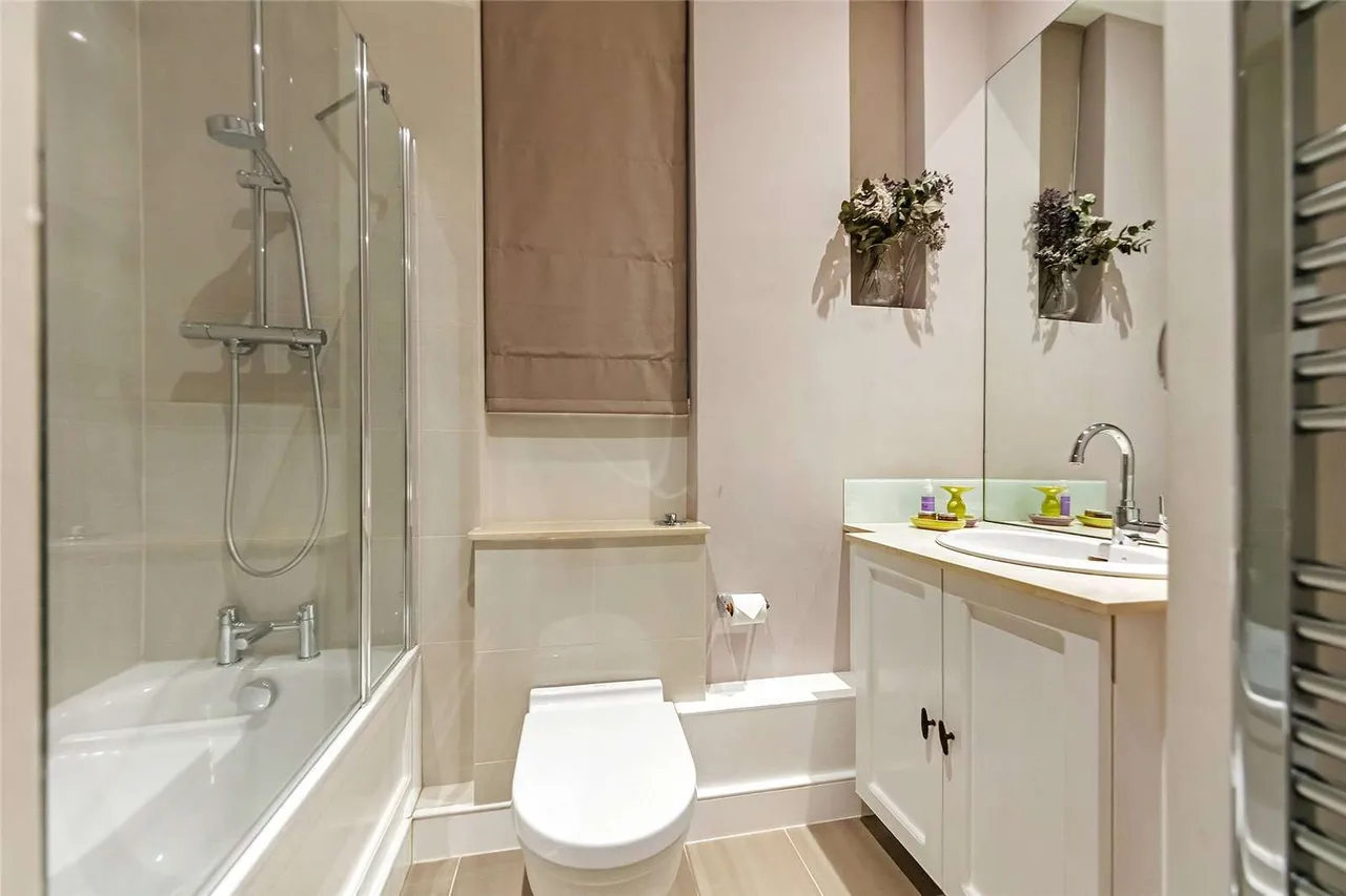 Wynnstay Gardens, London, W8 6UP, photo 10
