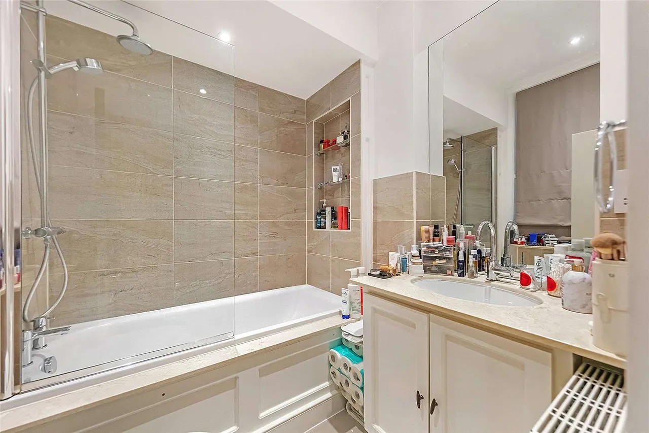 Wynnstay Gardens, London, W8 6UP, photo 9