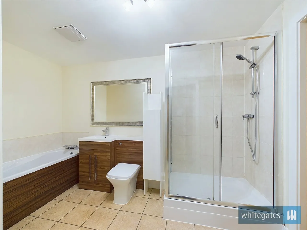 East Parade, Bradford, BD1, photo 7