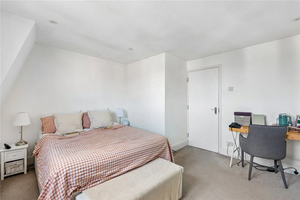Essex Road, London, N1, photo 9