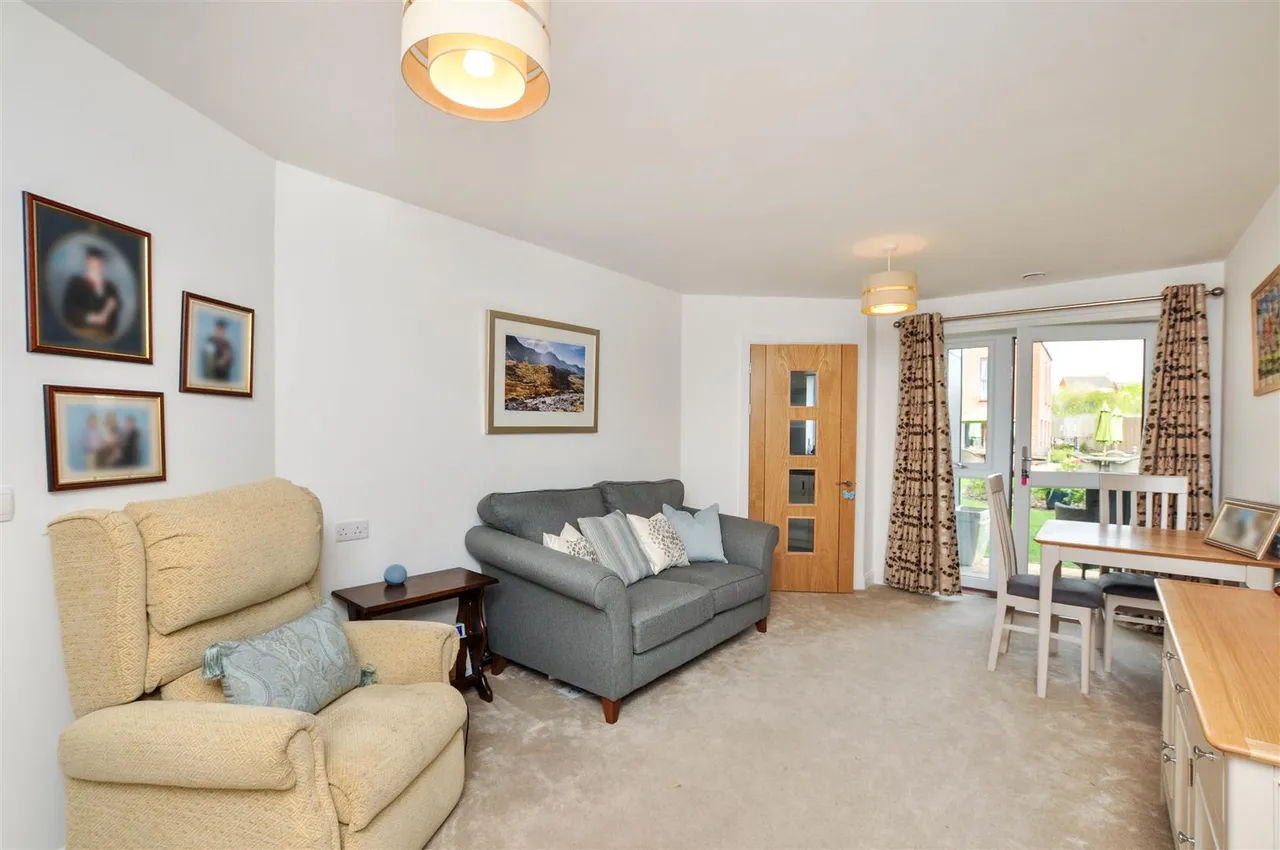 Trimbush Way, Market Harborough, LE16, photo 2
