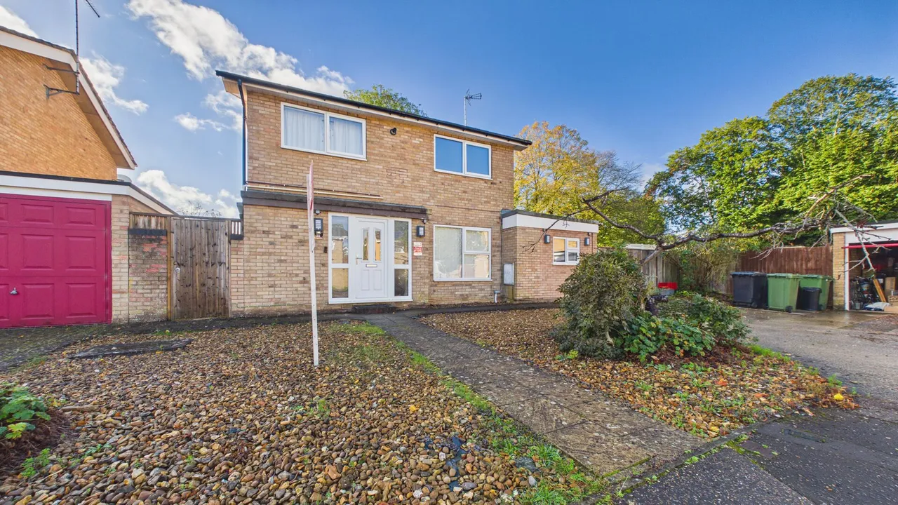 4 bed house for sale, Gullymore, Bretton, PE3