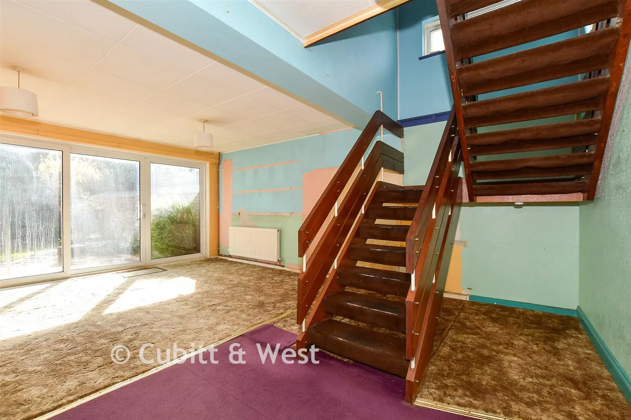 Taylors Crescent, Cranleigh, GU6, photo 4