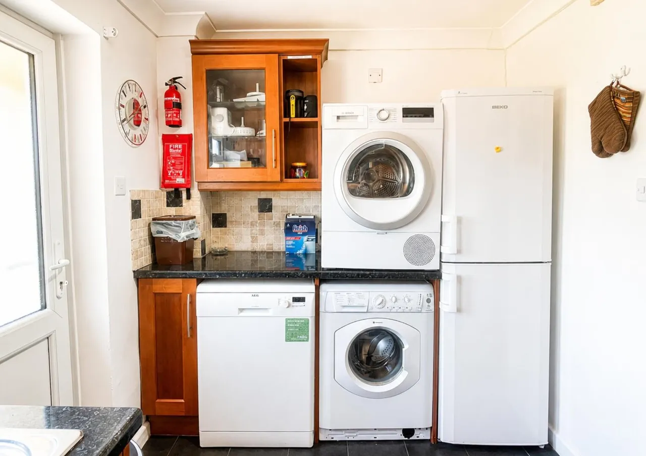 3 Robins Lane, Frome, Somerset BA11 3ES, photo 6