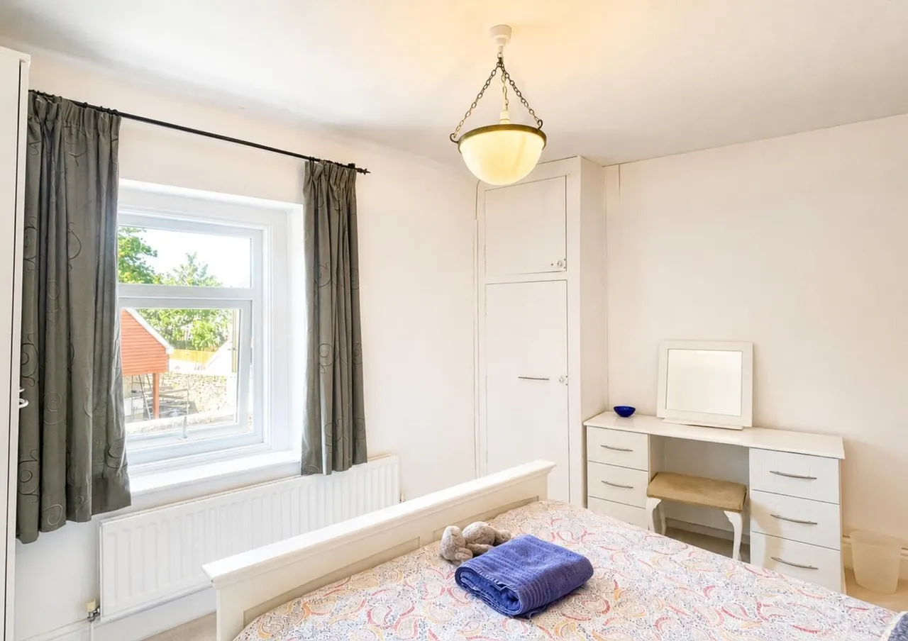 3 Robins Lane, Frome, Somerset BA11 3ES, photo 9