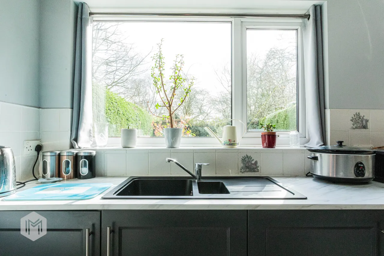 Sharples Avenue, Bolton, BL1 7HE, photo 8