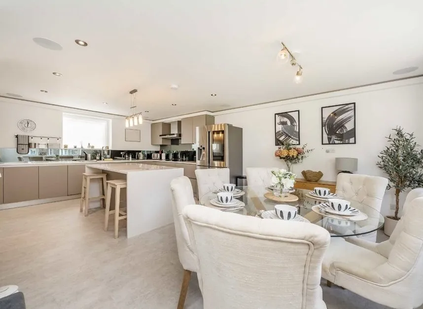 Cobham Mews, Camden, NW1, photo 3