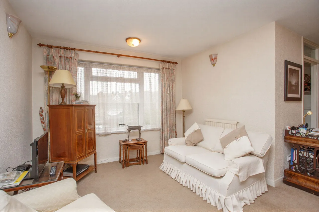 Wyke Road, Raynes Park, SW20, photo 3