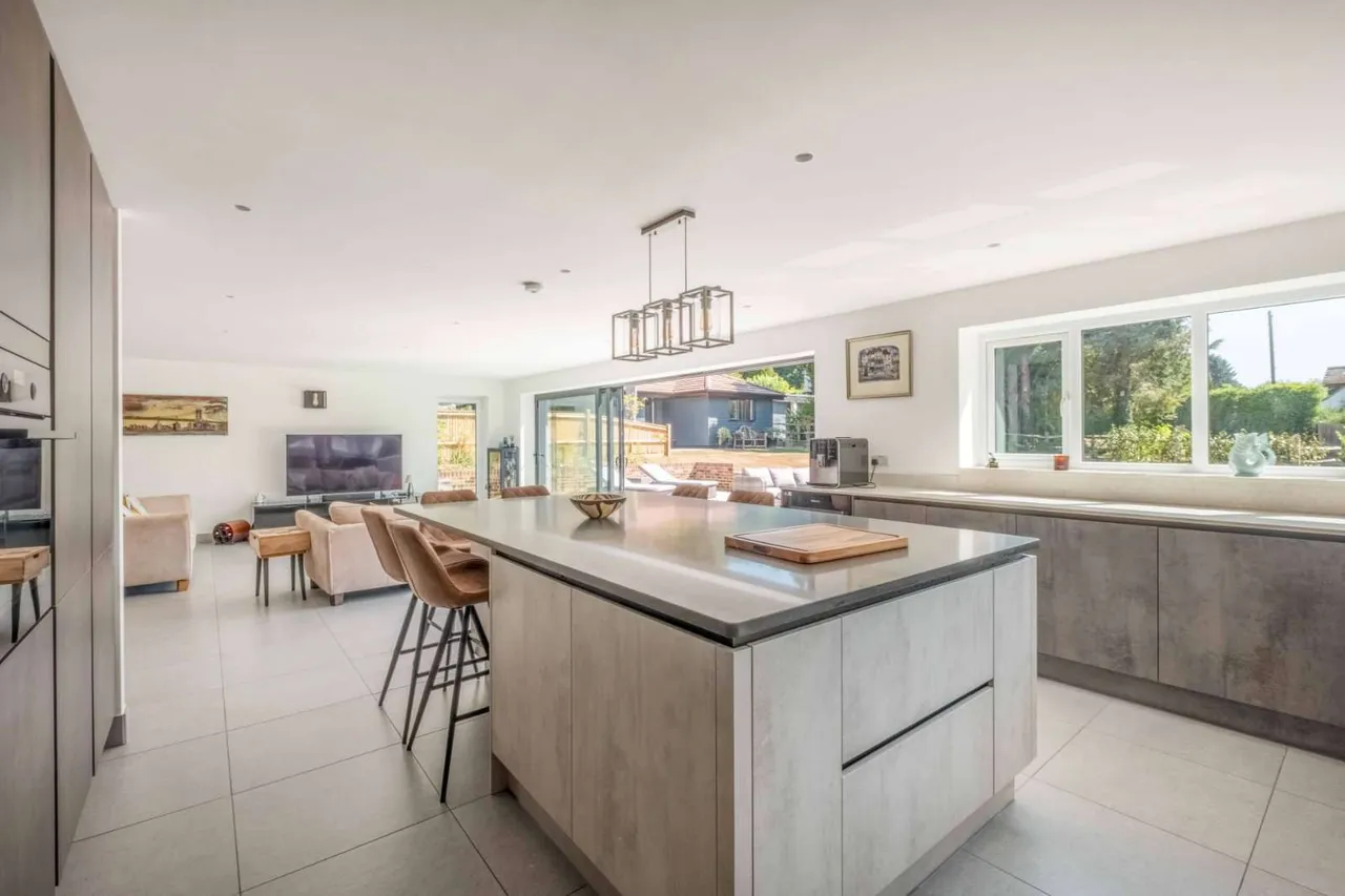 Otham Lane, Bearsted, Maidstone, Kent, ME15 8SJ, photo 2