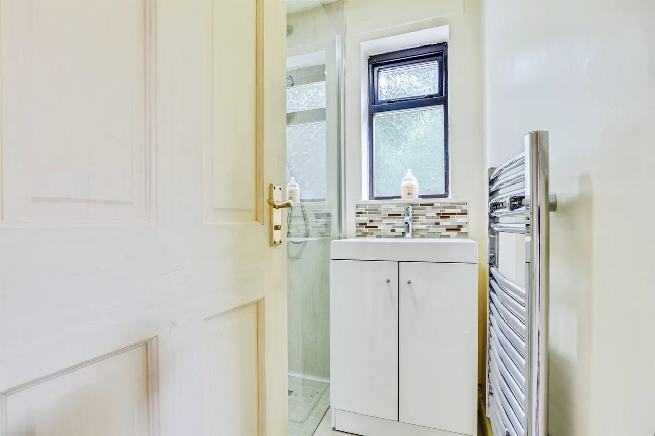 Wharncliffe Road, Wakefield, WF2, photo 10
