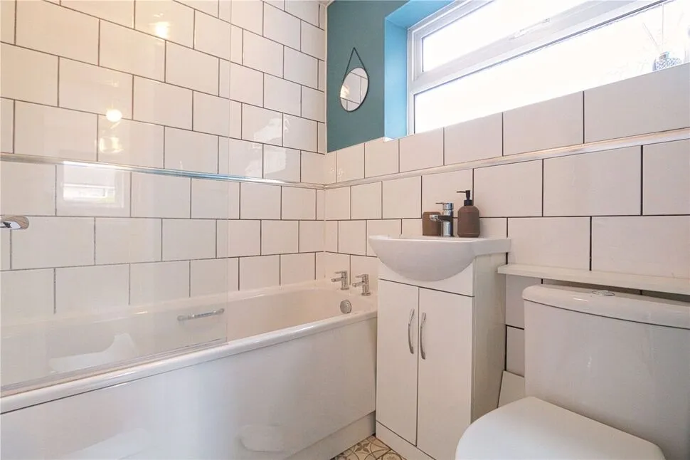 Broadhurst, Denton, M34, photo 5