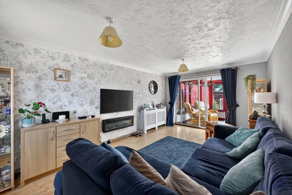 Sycamore Avenue, Evesham, Worcestershire, WR11, photo 2
