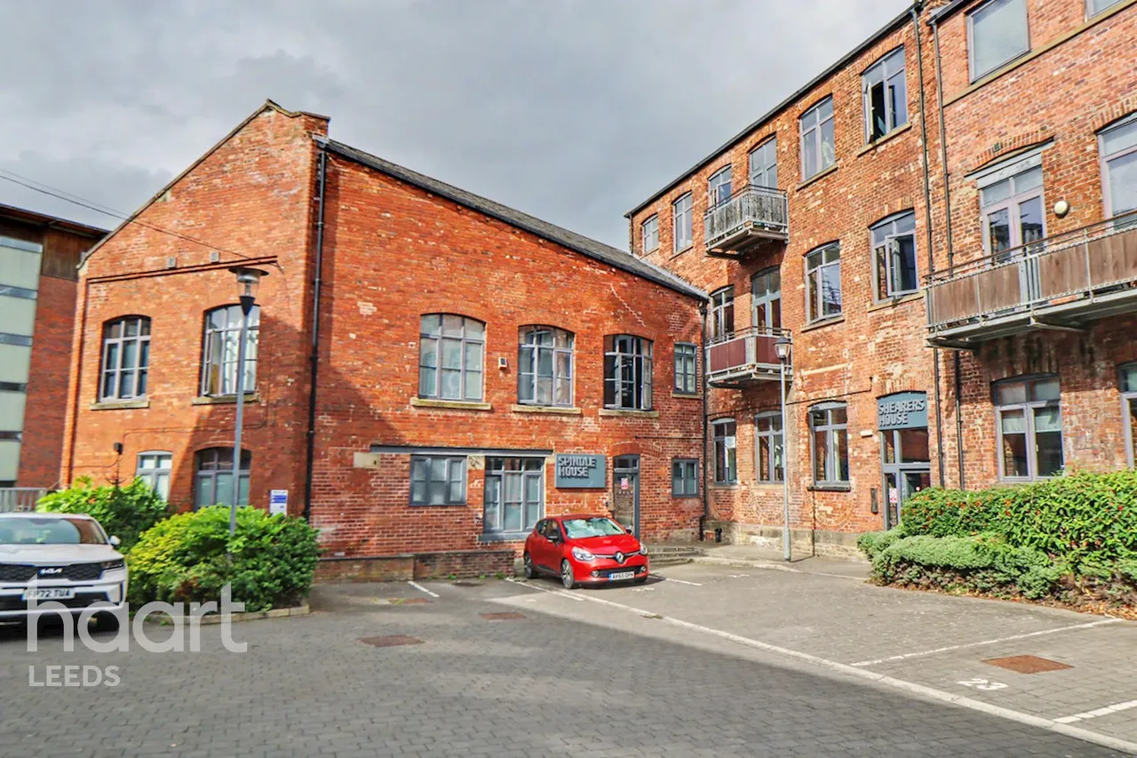 2 bed flat for sale, East Street, Leeds, LS9