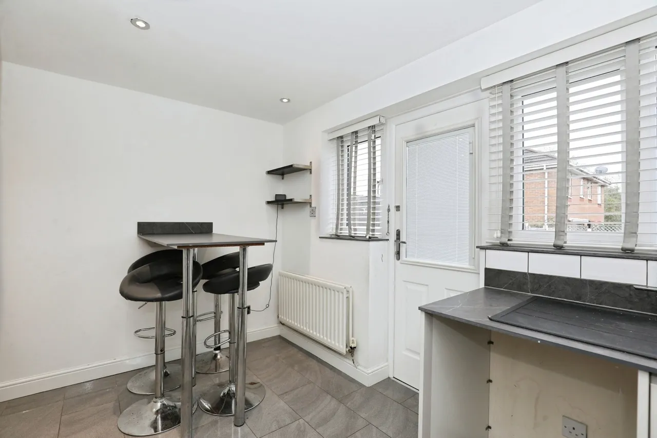 Broomfield Close, Winsford, CW7, photo 8