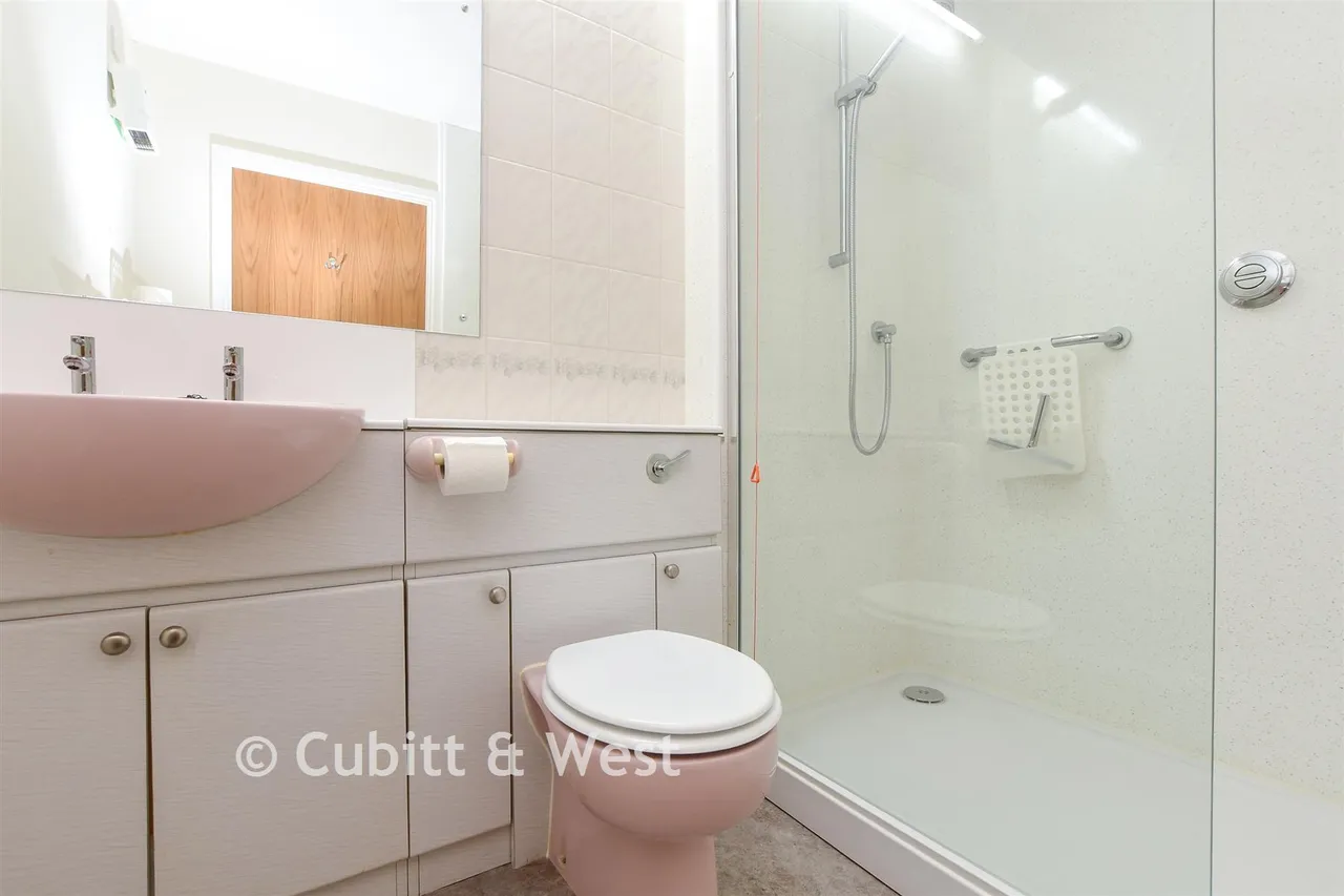 Victoria Road, Horley, RH6, photo 8
