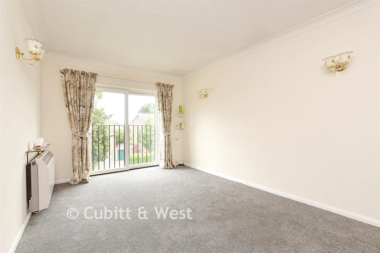 Victoria Road, Horley, RH6, photo 5