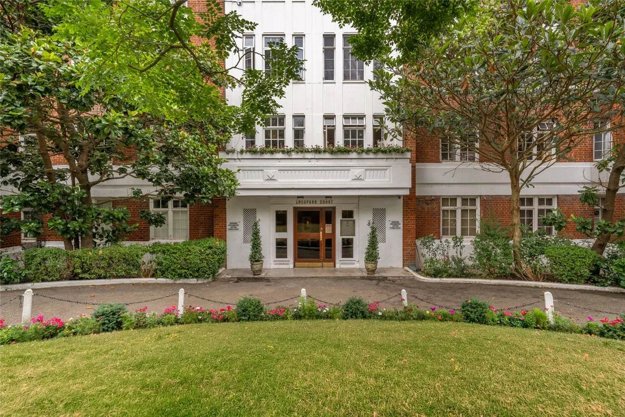 Langford Court, Abbey Road, St John's Wood, London, NW8, photo 3