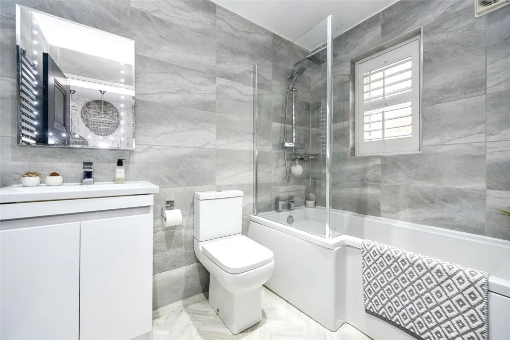 Colonel Drive, Liverpool, L12, photo 2