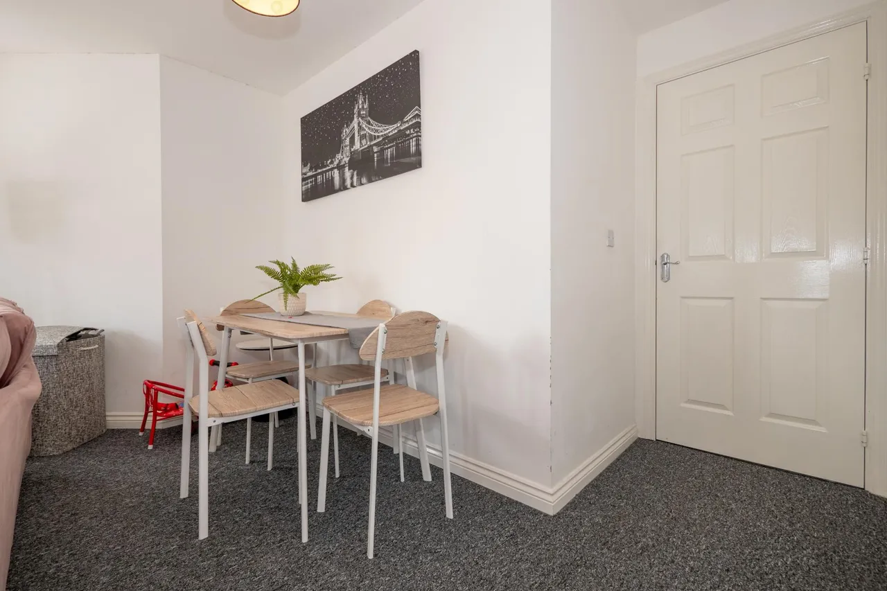 Larch Gardens, Manchester, Cheetham Hill, M8, photo 7