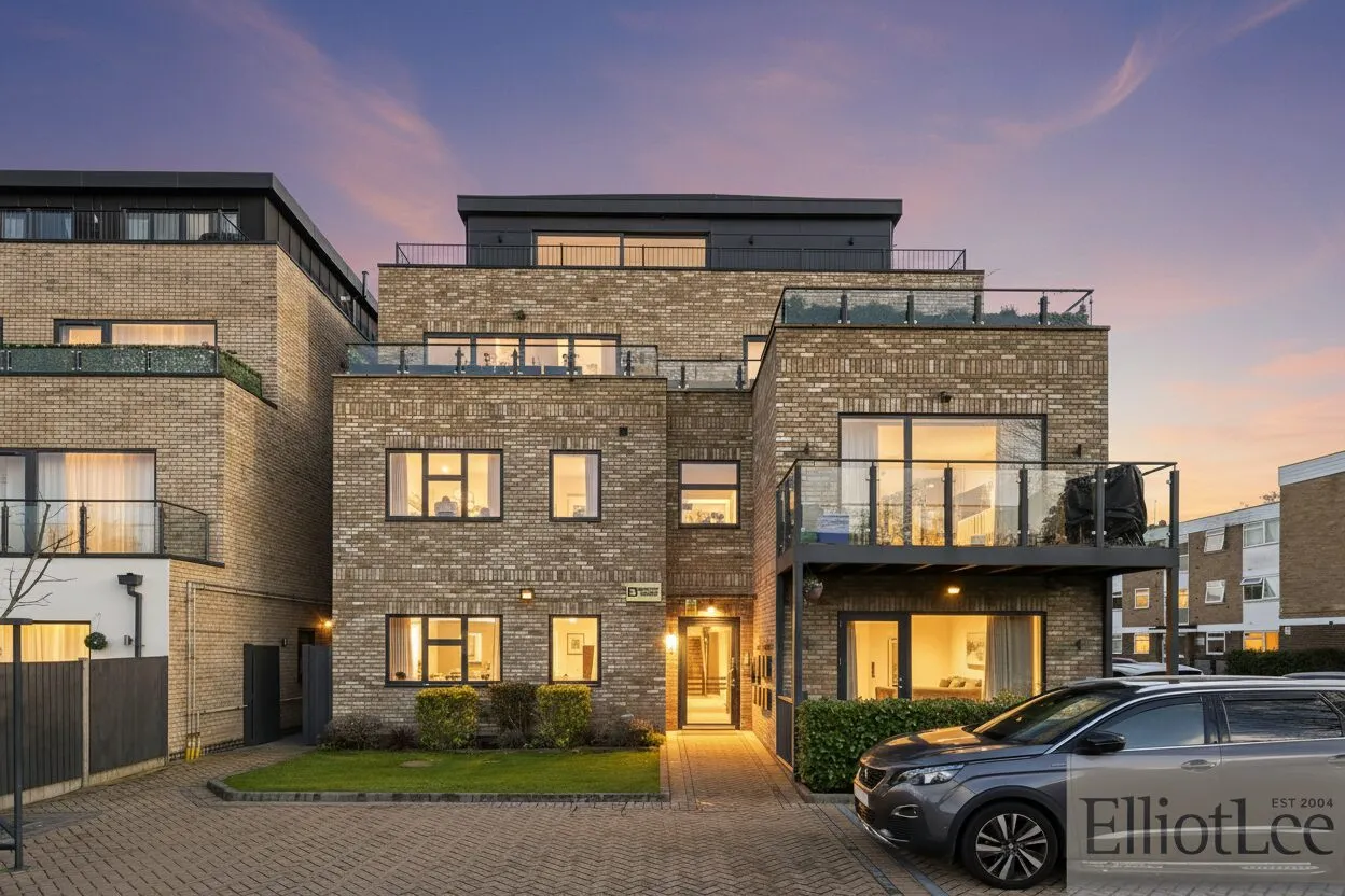 2 bed flat for sale — 12 Harrowdene Road, Wembley, HA0