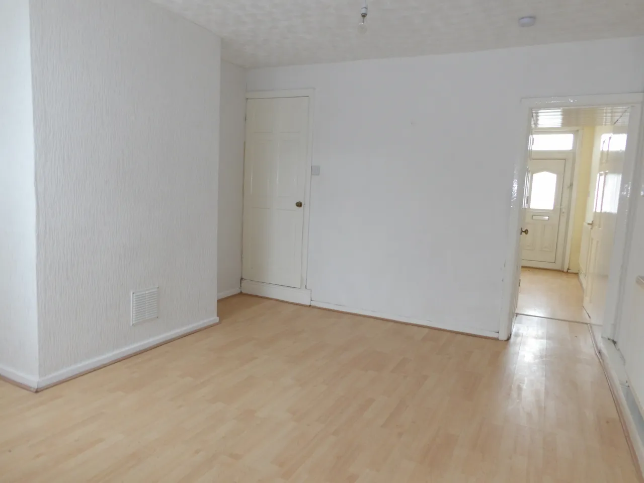 2 bed house to rent, Barker Street, Huthwaite, NG17