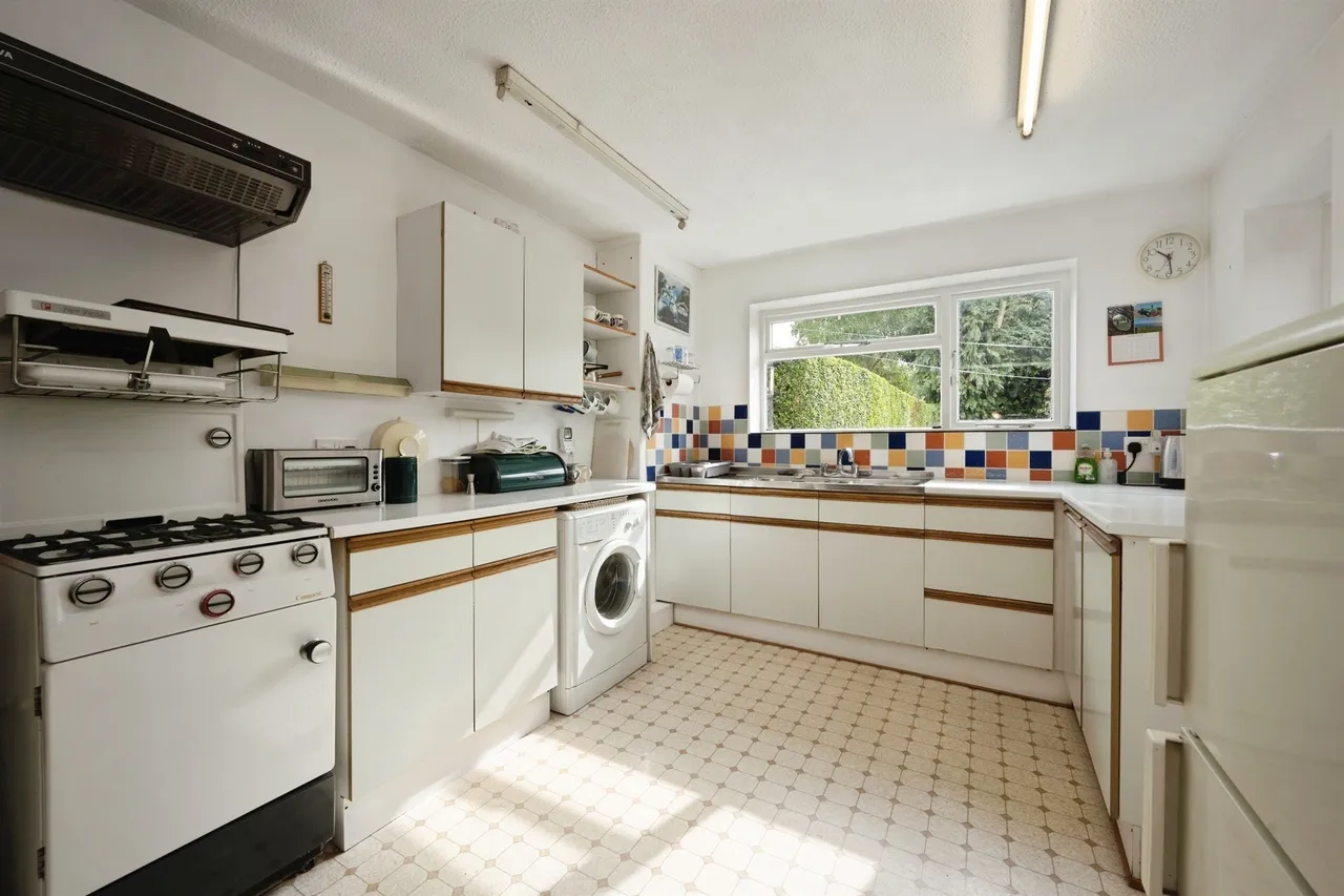 Carrington Crescent, Wendover, Aylesbury, photo 11