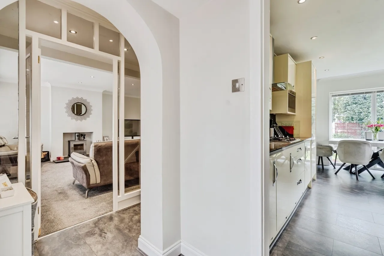 Malvern Avenue, Atherton, M46, photo 5