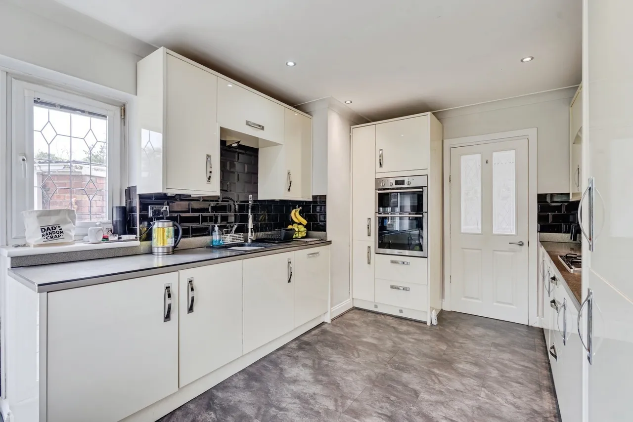 Malvern Avenue, Atherton, M46, photo 7