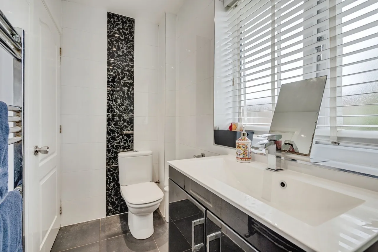 Malvern Avenue, Atherton, M46, photo 21
