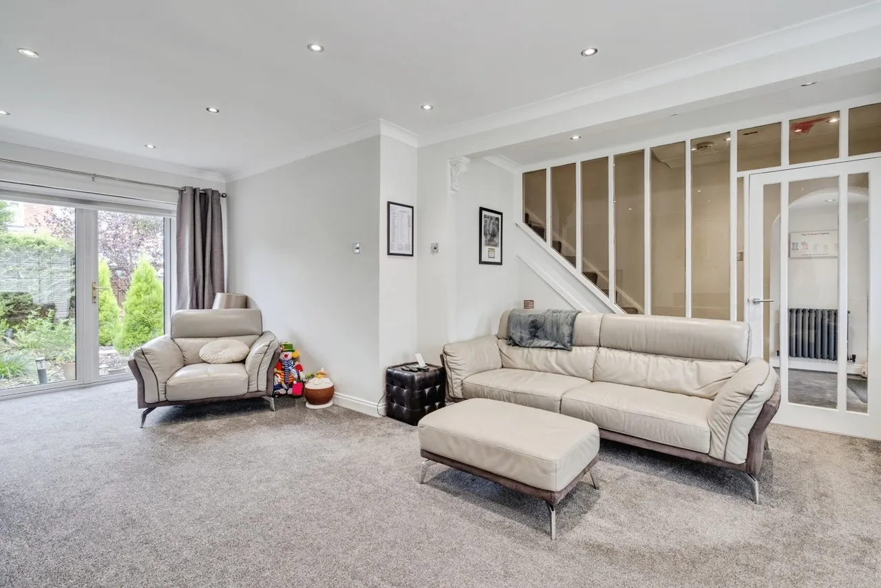 Malvern Avenue, Atherton, M46, photo 4