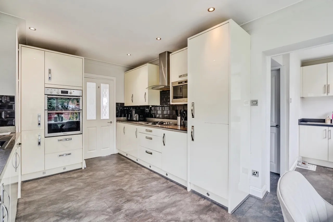 Malvern Avenue, Atherton, M46, photo 6